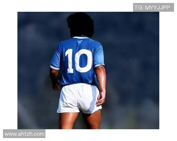 足球明星名字艺术创作图片展示让你领略球场传奇的风采与魅力