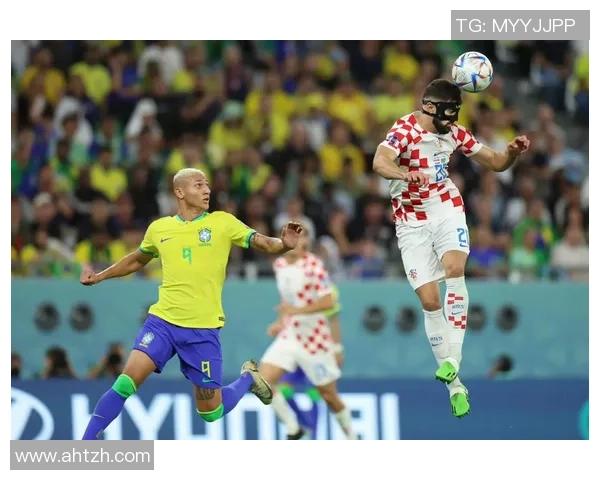 重庆足球队在世界杯预选赛中以79分稳居积分榜首位